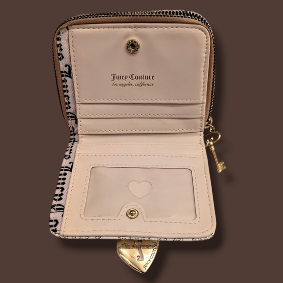 🔐🗝️Juicy Couture Signature Cream and Gold Women's Wallet - Picture 5 of 13
